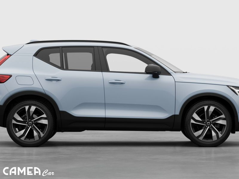 VOLVO XC40 B3 FWD 120kW PLUS/DARK AT7