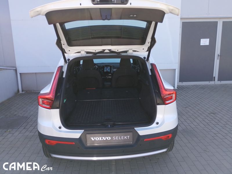 VOLVO SELEKT XC40 B3 FWD 120kW AT7 CORE Mild hybrid/benzín