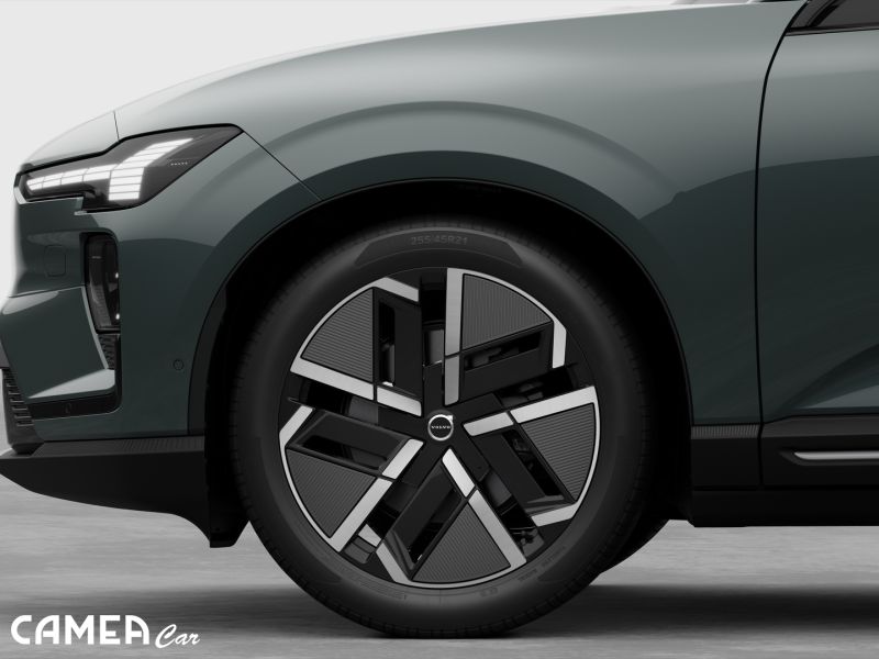 VOLVO EX60 TWIN MOTOR ELECTRIC ULTRA P10