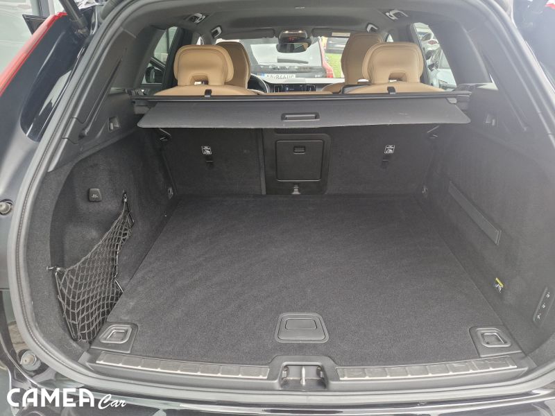 VOLVO XC60 D4 AWD INSCRIPTION AT8 POLESTAR