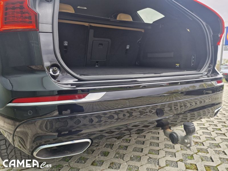 VOLVO XC60 D4 AWD INSCRIPTION AT8 POLESTAR