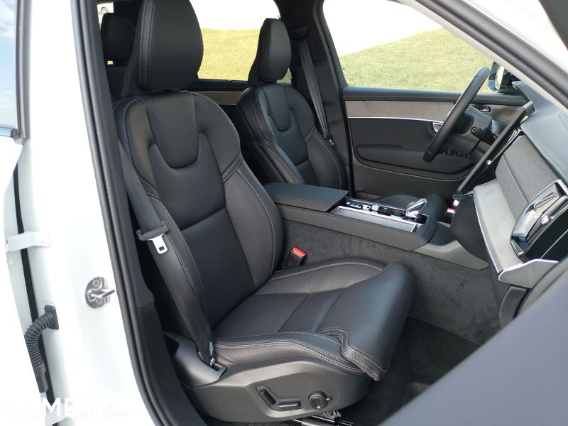 VOLVO XC90 B5 AWD PLUS/DARK Milld Hybrid benzín 184kW POLESTAR