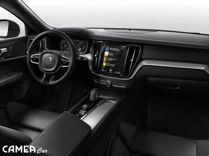 VOLVO S60 B4 R-Design 145kW 8AT Mild Hybrid/benzín