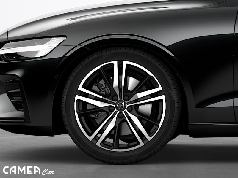 VOLVO S60 B4 R-Design 145kW 8AT Mild Hybrid/benzín