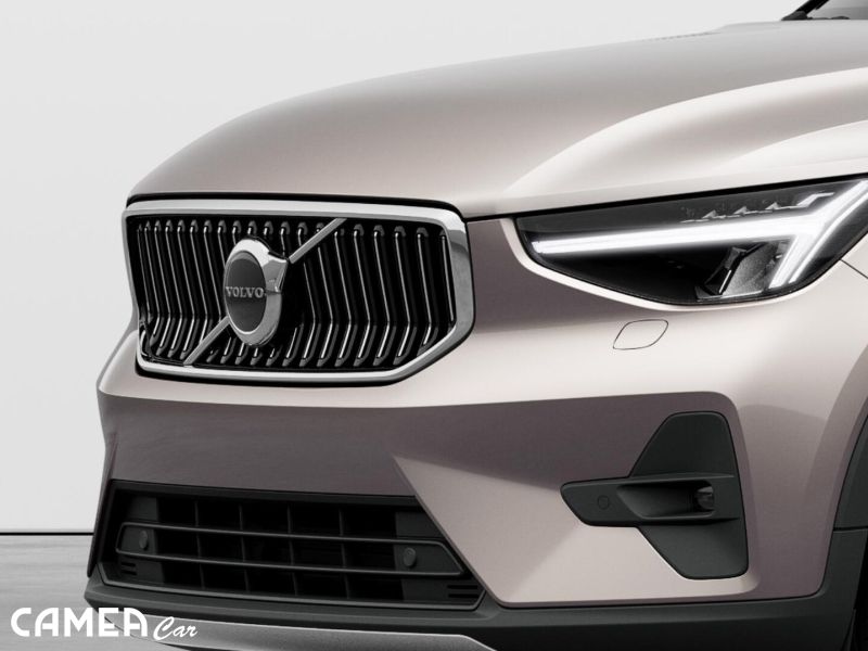 VOLVO XC40 B4 AWD PLUS/BRIGHT 145KW Mild Hybrid + ťažné
