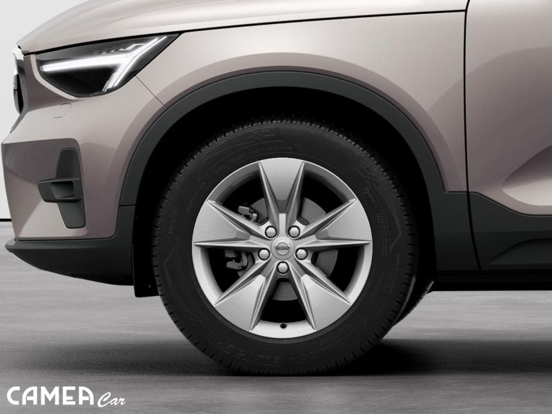 VOLVO XC40 B4 AWD PLUS/BRIGHT 145KW Mild Hybrid + ťažné
