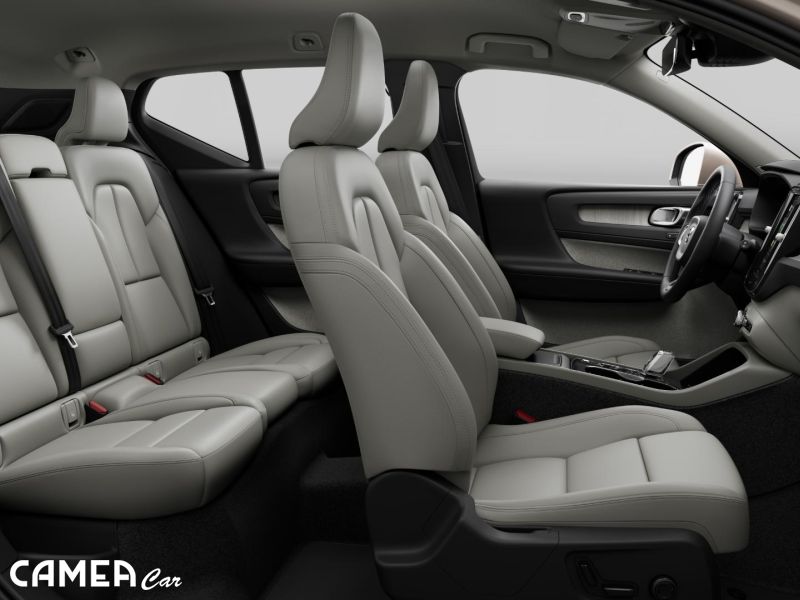 VOLVO XC40 B4 AWD PLUS/BRIGHT 145KW Mild Hybrid + ťažné