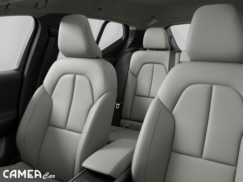 VOLVO XC40 B4 AWD PLUS/BRIGHT 145KW Mild Hybrid + ťažné