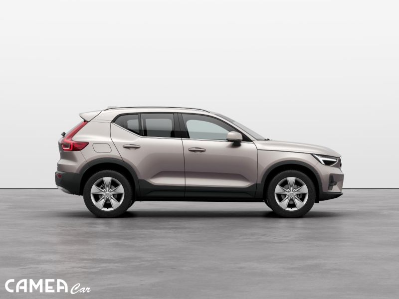 VOLVO XC40 B4 AWD PLUS/BRIGHT 145KW Mild Hybrid + ťažné