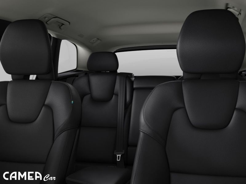 VOLVO XC60 B5 AWD MILD/HYBRID benzín PLUS/DARK