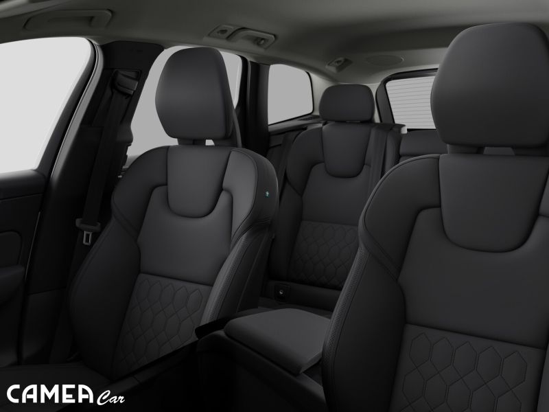 VOLVO XC60 B5 AWD MILD/HYBRID PLUS/DARK