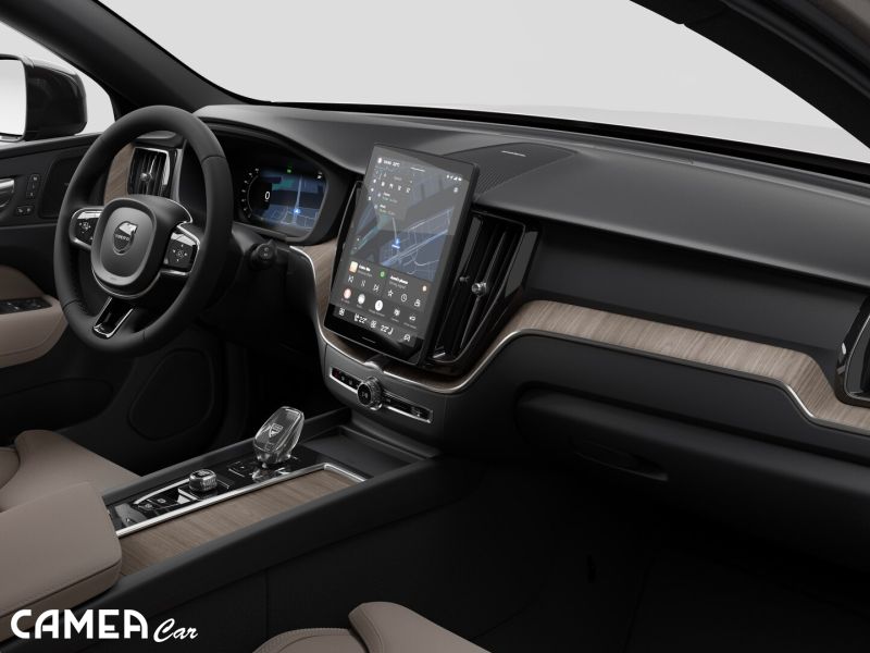 VOLVO XC60 B5 AWD MILD/HYBRID PLUS/DARK