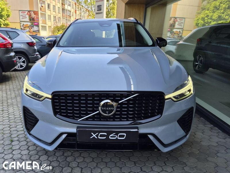 VOLVO XC60 B5 AWD PLUS/DARK Mild Hybrid v záruke