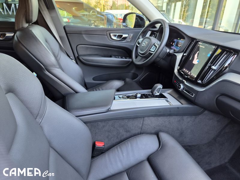 VOLVO XC60 B5 AWD PLUS/DARK Mild Hybrid v záruke