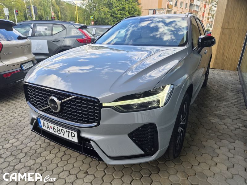 VOLVO XC60 B5 AWD Mild Hybrid PLUS/DARK v záruke
