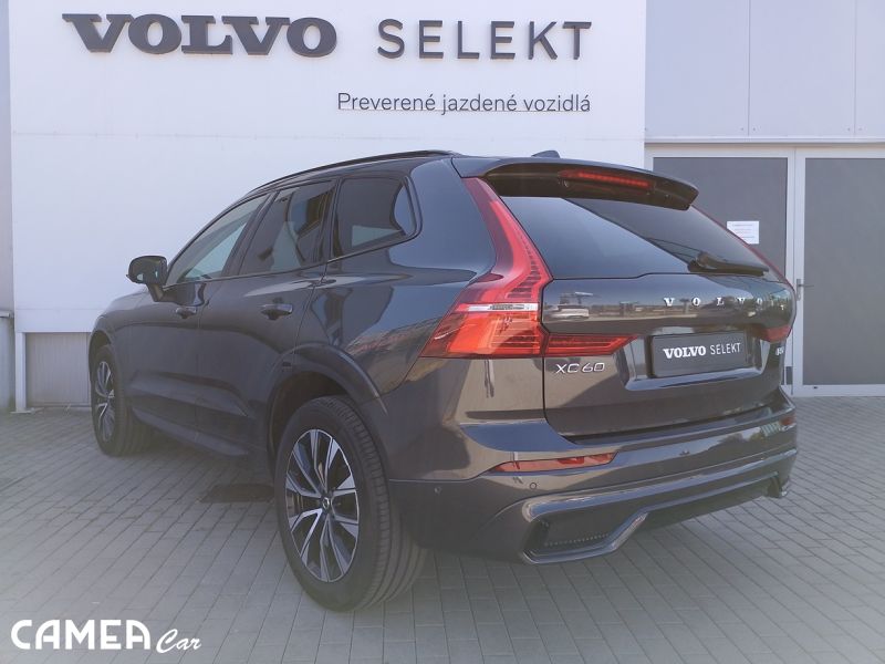VOLVO SELEKT XC60 B5 AWD MILD-HYBRID/benzín PLUS/DARK