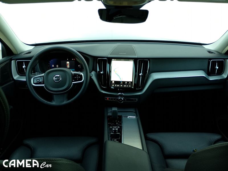 VOLVO SELEKT XC60 B5 AWD MILD-HYBRID/benzín PLUS/DARK