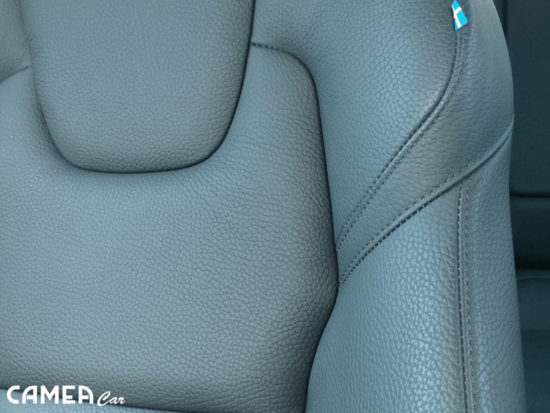 VOLVO SELEKT XC60 B5 AWD MILD-HYBRID/benzín PLUS/DARK
