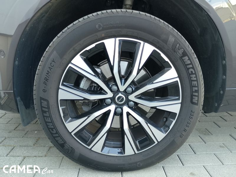 VOLVO SELEKT XC60 B5 AWD MILD-HYBRID/benzín PLUS/DARK